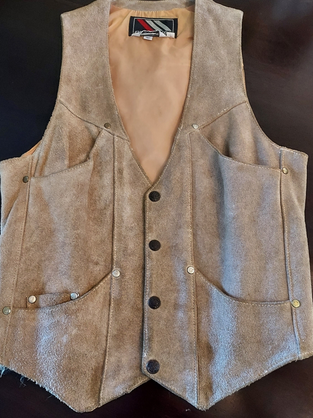Vintage 1980's Men's Suede Snap-Front Vest in Tan. S ( Fits 32)